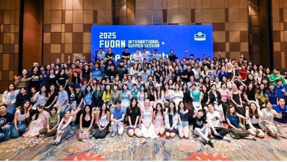 【全球视野 复旦舞台】2025年自拍偷拍
暑期国际课程圆满收官，共赴一场学术盛宴！